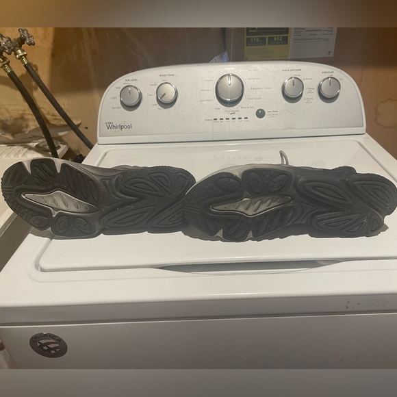 Adidas | adiprene athletic shoes euc - Picture 5 of 9